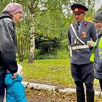 В Великом Новгороде «советский патруль» и ЮИДовцы провели ликбезы по формированию законопослушного поведения участников дорожного движения